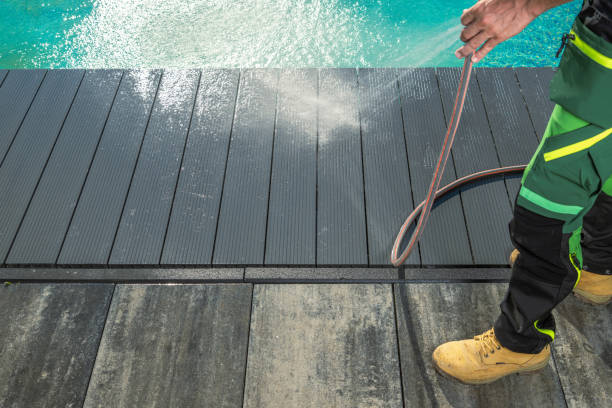 Best Roof Power Washing Services  in , IA